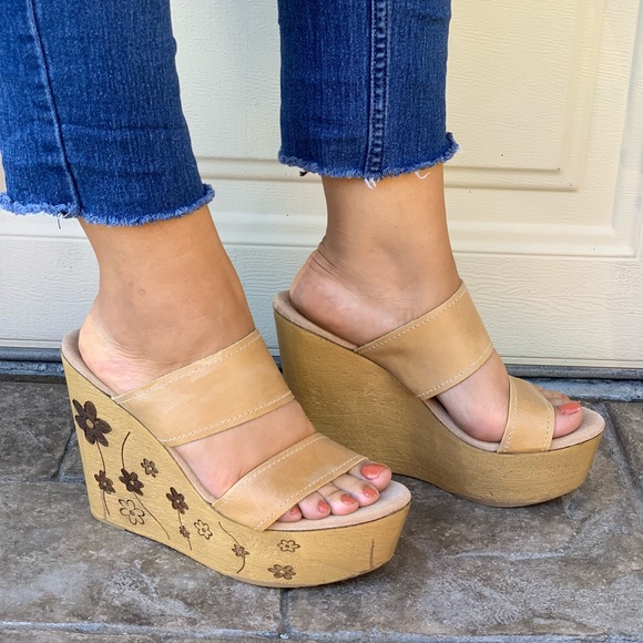 Anthropologie Shoes - NIB Two Band Slide Floral Wedge Platform Sandal